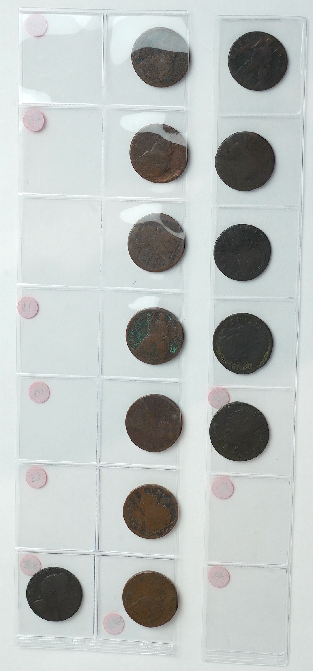 British copper farthings, Stuart period, Charles II to William III (1660-1702); seven Charles II farthings, including 1672, fine, otherwise fair to good, five William & Mary farthings, including 1694, fine, otherwise fai